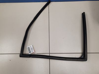 Уплотнитель стекла двери задний левый для Renault Clio 3 2005-2012