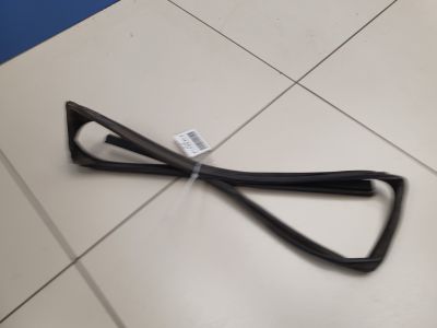 Уплотнитель стекла двери задний левый для Lexus RX AL10 2009-2015