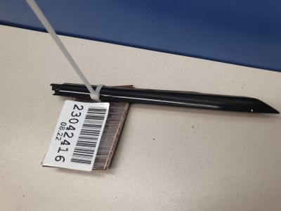 Молдинг стекла передней правой двери для Land Rover Range Rover Velar 2017-