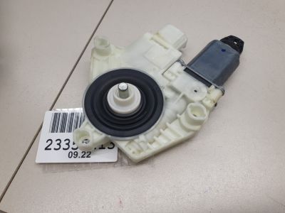 Моторчик стеклоподъёмника задний правый для BMW 5 G30 F90 2016-