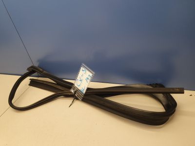 Уплотнитель стекла двери задний левый для Mazda CX-5 2011-2017