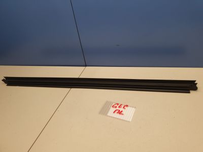 Накладка стекла передней левой двери для Mercedes GLC-klasse X253 2015-