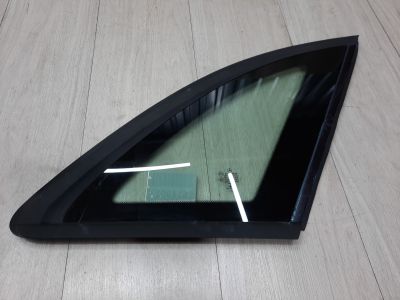 Стекло кузовное заднее правое глухое для Mercedes B-klasse W246 2011-2018