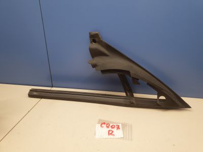 Уплотнитель стекла передней левой двери для Mercedes E-klasse C207 Coupe 2009-2016