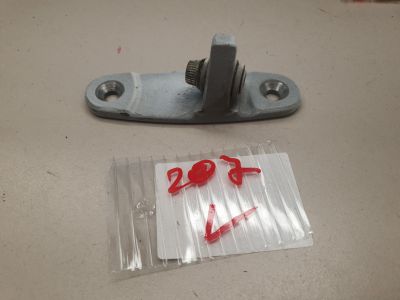 Петля двери передней левой для Mercedes E-klasse C207 Coupe 2009-2016