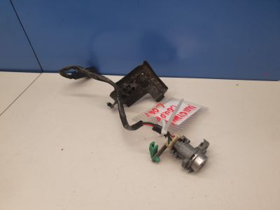 Личинка замка двери передней левой для Ford Mustang 2005-2009