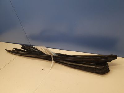 Уплотнитель стекла передней левой двери для Mazda 6 GG 2002-2007