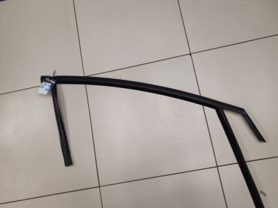 Уплотнитель стекла передней правой двери для Ford Focus 3 2011-2019