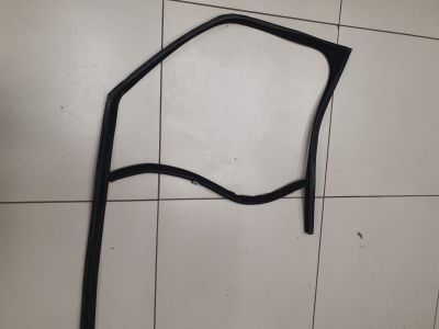 Уплотнитель стекла передней левой двери для Land Rover Range Rover Sport 2013-