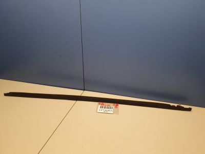 Молдинг стекла передней левой двери для Land Rover Discovery Sport 2014-