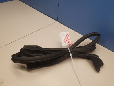 Уплотнитель двери передней правой для Subaru Legacy Outback B13 2003-2009