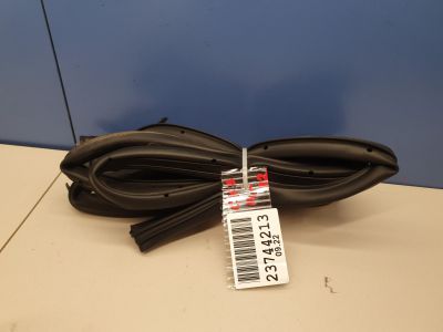 Уплотнитель двери передней правой для Mazda CX-5 2011-2017