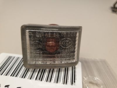 Повторитель на крыло левый белый для Opel Antara 2007-2015