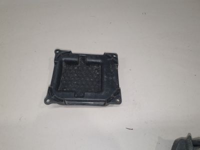 Крышка блока ксенона для Toyota Corolla E18 2013-