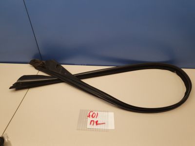 Уплотнитель передней правой двери для BMW 7 F01 F02 2008-2015