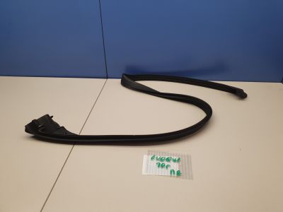 Уплотнитель двери передней правой для Land Rover Range Rover Evoque 2019-