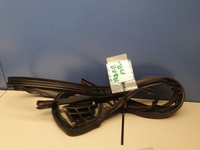 Уплотнитель двери передней правой для Land Rover Range Rover Velar 2017-