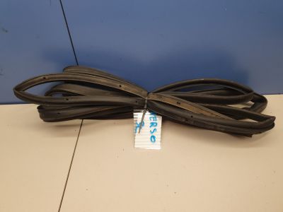 Уплотнитель двери задней левой для Toyota Verso 2009-2018