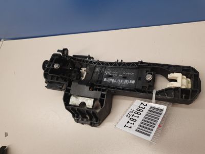 Кронштейн замка двери передний левый для Mercedes C-klasse W204 2007-2015