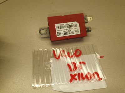 Антенна для Volvo V40 (V40 Cross Country) 2012-