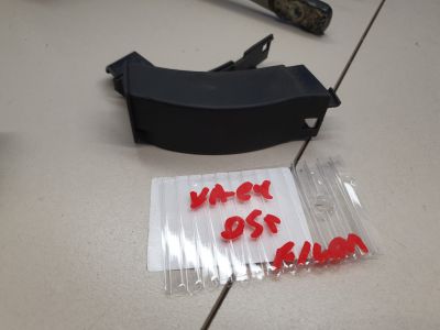 Кожух петли стекла двери багажника левый для Porsche Cayenne 955 957 2003-2010