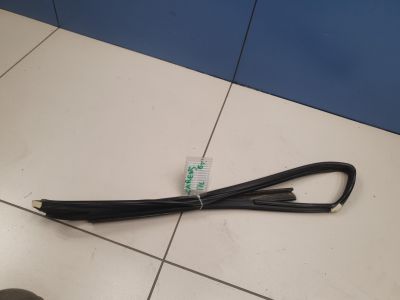 Уплотнитель стекла двери передней левой для KIA Carens 2013-2019