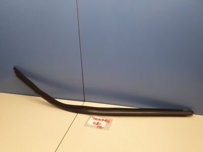 Накладка стекла передней левой двери для Volkswagen Touareg 2002-2010