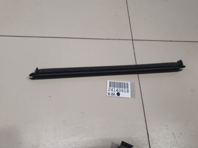 Накладка стекла передней левой двери для Volvo XC60 2017-