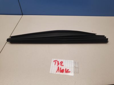 Уплотнитель стекла люка для Nissan X-Trail T32 2014-