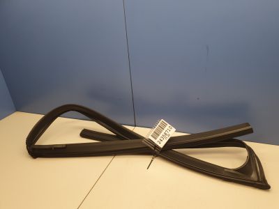 Уплотнитель стекла передней правой двери для Infiniti Q50 V37 2013-