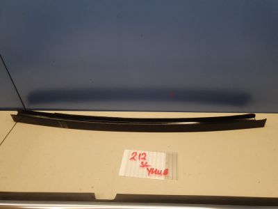 Направляющая стекла задней левой двери для Mercedes E-klasse W212 2009-2016