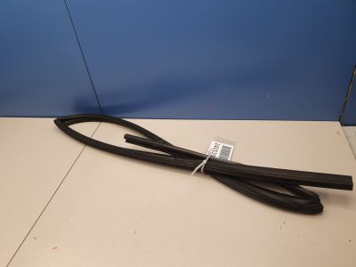 Уплотнитель стекла двери задний левый для KIA Soul 2008-2014