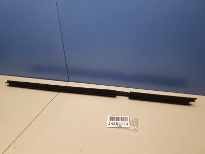 Накладка стекла задней левой двери для Mercedes C-klasse W205 2014-