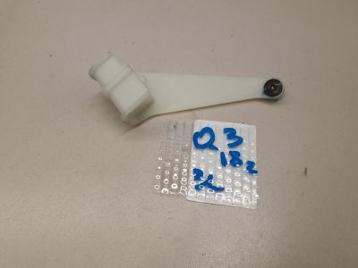 Кронштейн обшивки двери задней левой для Audi Q3 8U 2012-2018