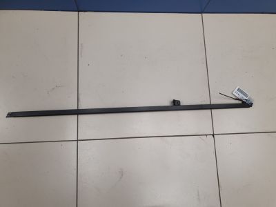 Направляющая стекла передней правой двери для Volkswagen Crafter 2016-