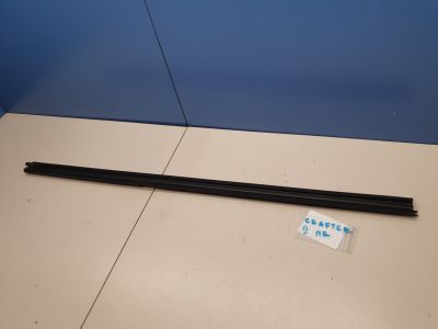 Накладка стекла передней правой двери для Volkswagen Crafter 2016-