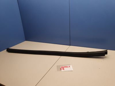 Уплотнитель стекла двери задний правый для Tesla Model X 2015-