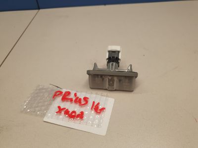 Фонарь подсветки номерного знака для Toyota Prius W50 2015-