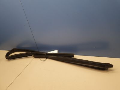 Уплотнитель стекла передней левой двери для Hyundai i40 2011-2019