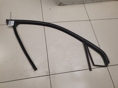 Уплотнитель стекла передней правой двери для Chevrolet Orlando 2011-2015