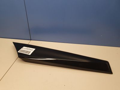 Накладка двери багажника правая для Peugeot 2008 2019-