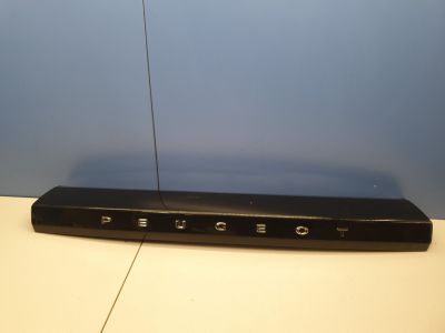 Накладка двери багажника для Peugeot 2008 2019-