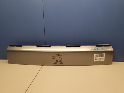 Накладка двери багажника для Peugeot 2008 2019-