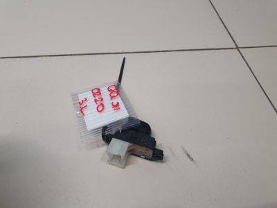 Кнопка стеклоподъемника задней левой двери для Nissan Qashqai J11E 2014-