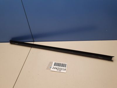 Накладка стекла задней правой двери для Audi A1 8X 2010-2018