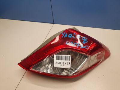 Фонарь на крыло левый для Toyota Yaris 2011-2017