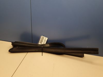 Уплотнитель стекла передней левой двери для Land Rover Range Rover Evoque 2011-2018