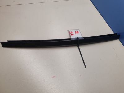 Направляющая стекла задней правой двери для BMW M3 F80 2014-