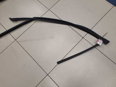 Направляющая стекла передней левой двери для BMW 7 G11 G12 2015-