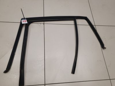 Направляющая стекла задней левой двери для BMW X3 F25 2010-2017